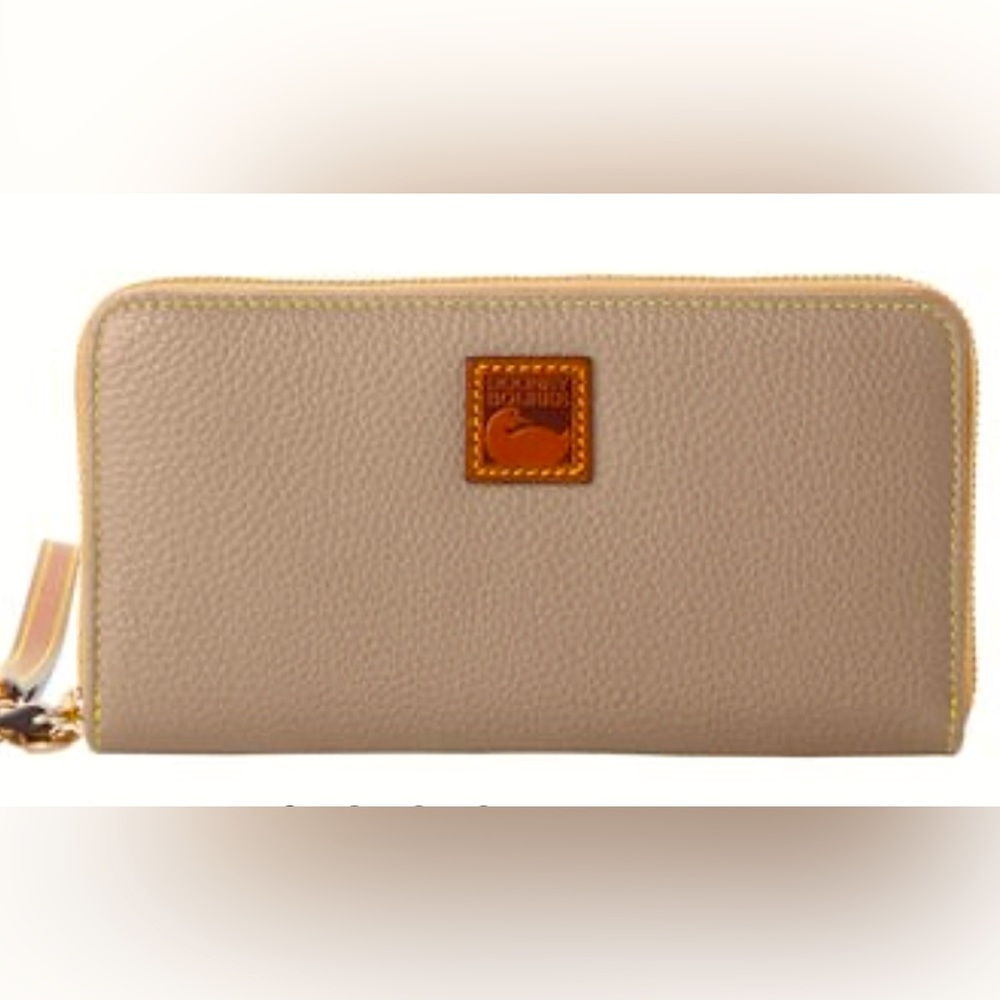 New Dooney & Bourke Taupe Pebble Leather Large Zip Around Wallet